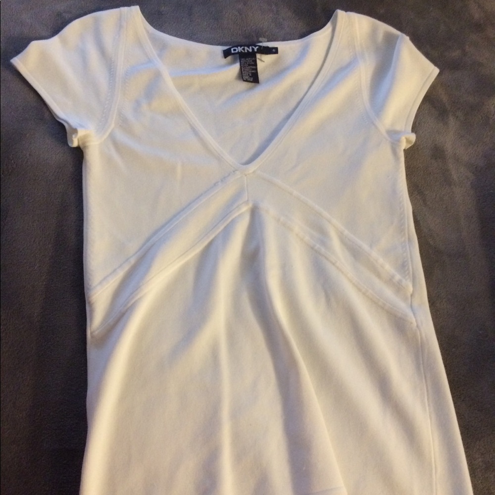 Cute DKNY Sweater top
